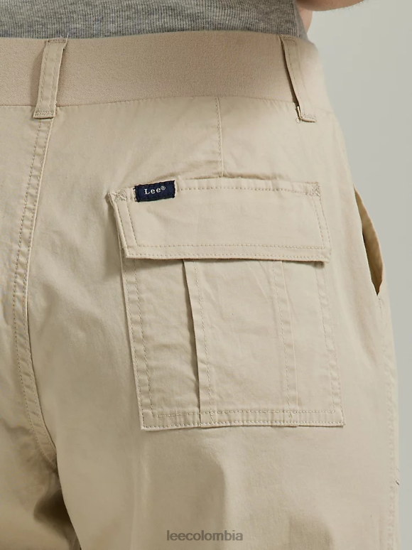 Lee mujer ultra lux con capri cargo relajado y flexible beige pionero ropa Z6H6F436 - Image 4